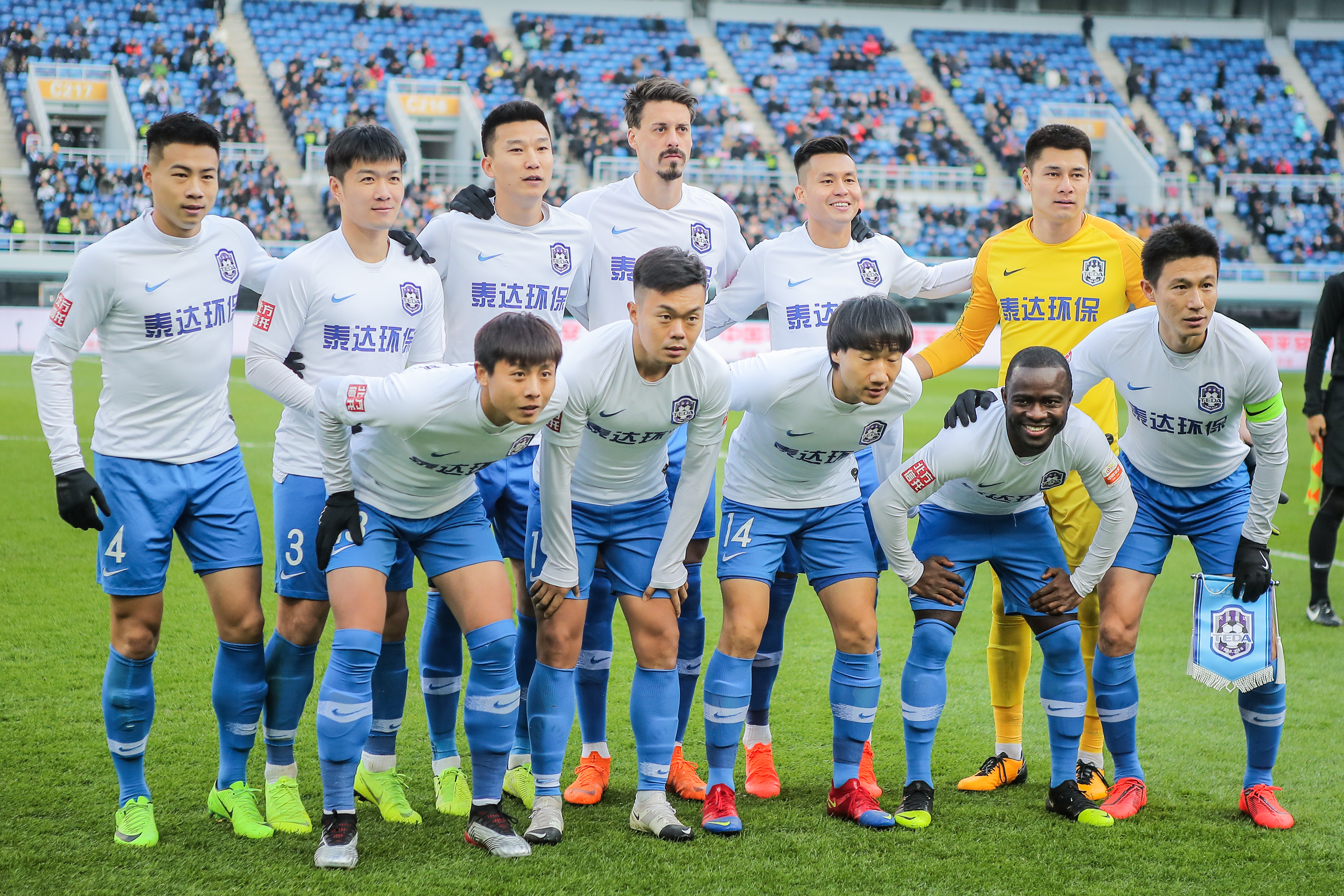 【战报】2025LPL春季赛LGD 0-2 RNG，RNG加冕常规赛头名